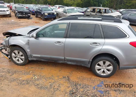 2010 Subaru Outback 2.5I Premium z USA, uszkodzony, nr VIN 4S4BRBCC0A3314940